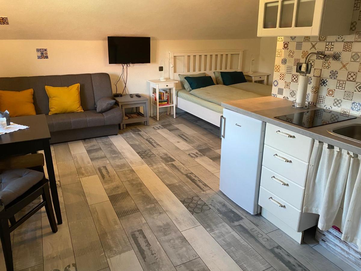 Apartma Obrh Шмарьешке-Топлице Экстерьер фото